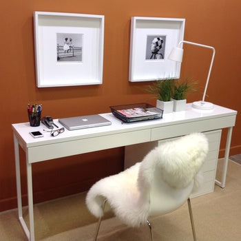 How to Hang Two Picture Frames Over a Desk